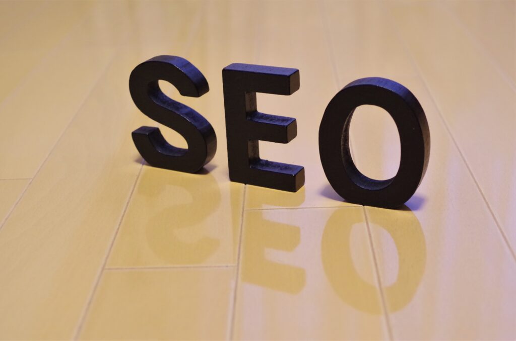 結論：中小企業は基本SEO優先！ただし条件次第でSNSが先